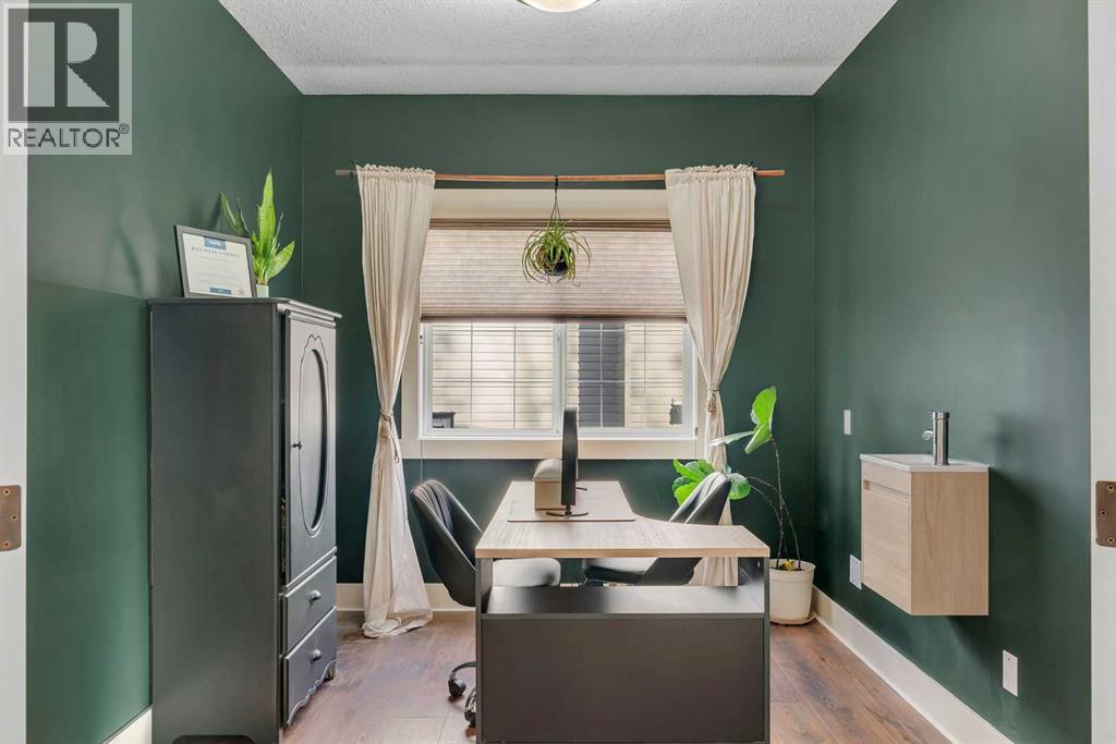 315 Crystal Green Close, Okotoks, Alberta  T1S 2K6 - Photo 7 - A2266937