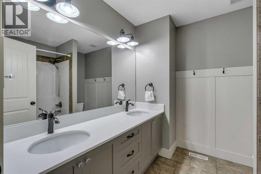 315 Crystal Green Close, Okotoks, Alberta  T1S 2K6 - Photo 33 - A2266937