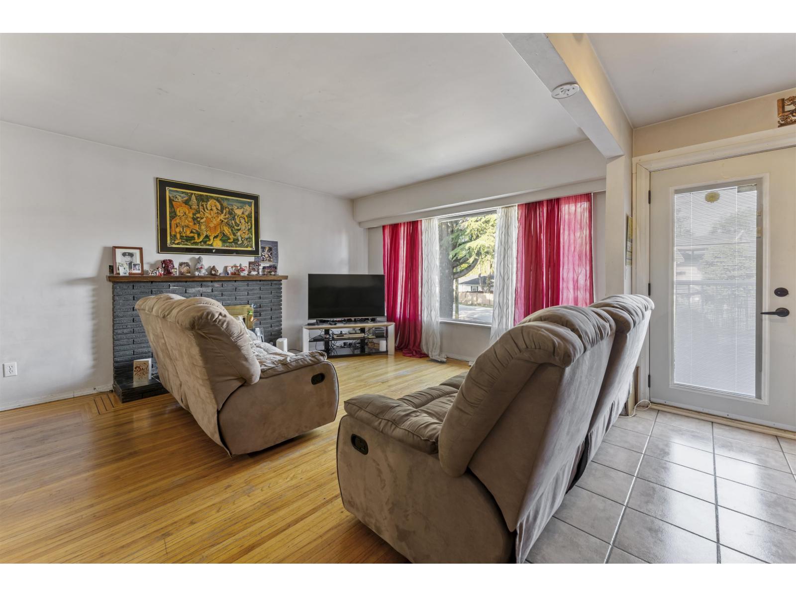 9761 124a Street, Surrey, British Columbia  V3V 4W2 - Photo 7 - R3062594