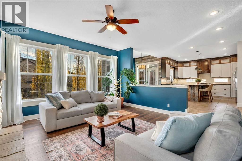 315 Crystal Green Close, Okotoks, Alberta  T1S 2K6 - Photo 10 - A2266937