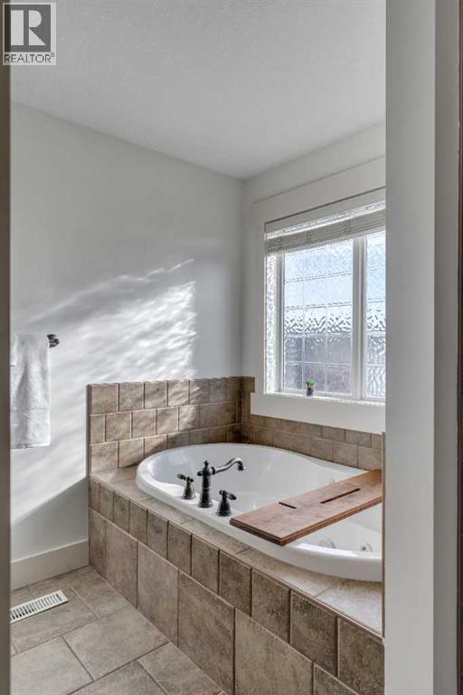 315 Crystal Green Close, Okotoks, Alberta  T1S 2K6 - Photo 25 - A2266937