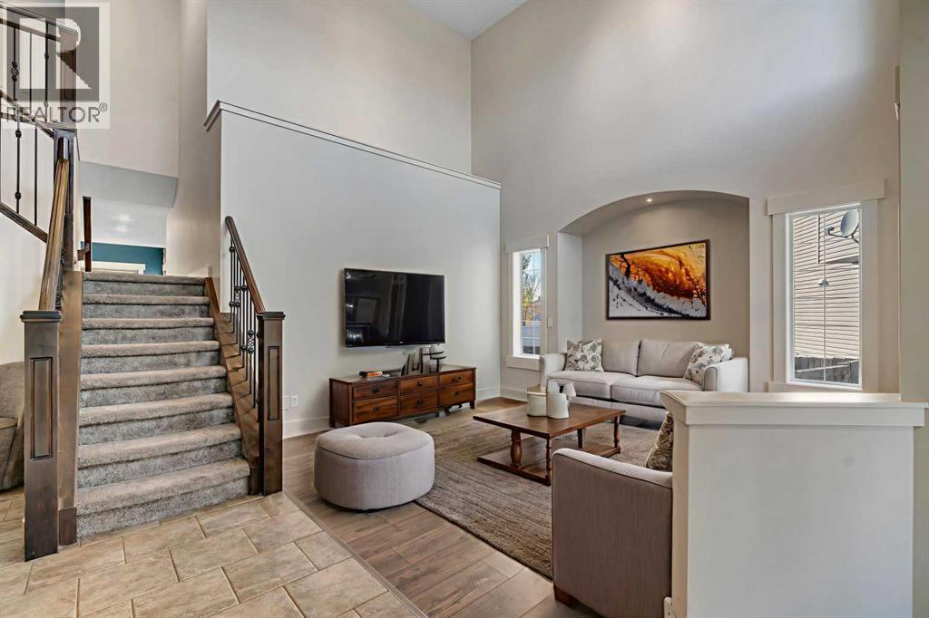 315 Crystal Green Close, Okotoks, Alberta  T1S 2K6 - Photo 3 - A2266937