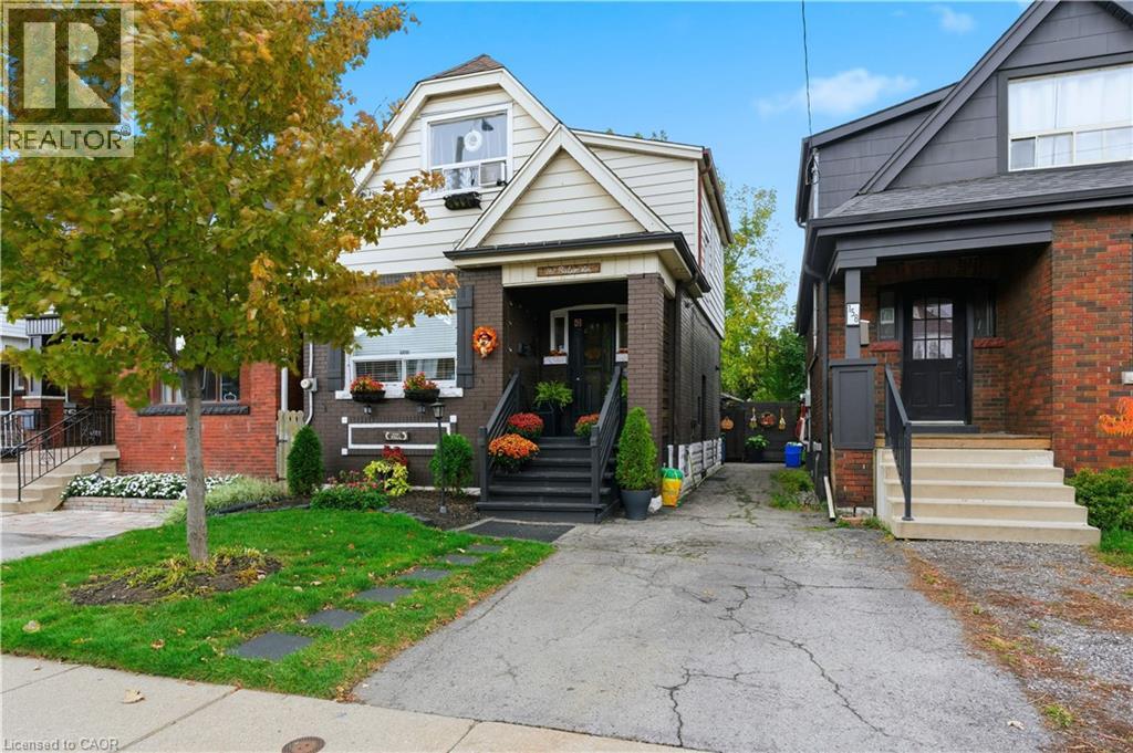 160 Balsam Avenue N, Hamilton, Ontario  L8L 6Y5 - Photo 2 - 40783886