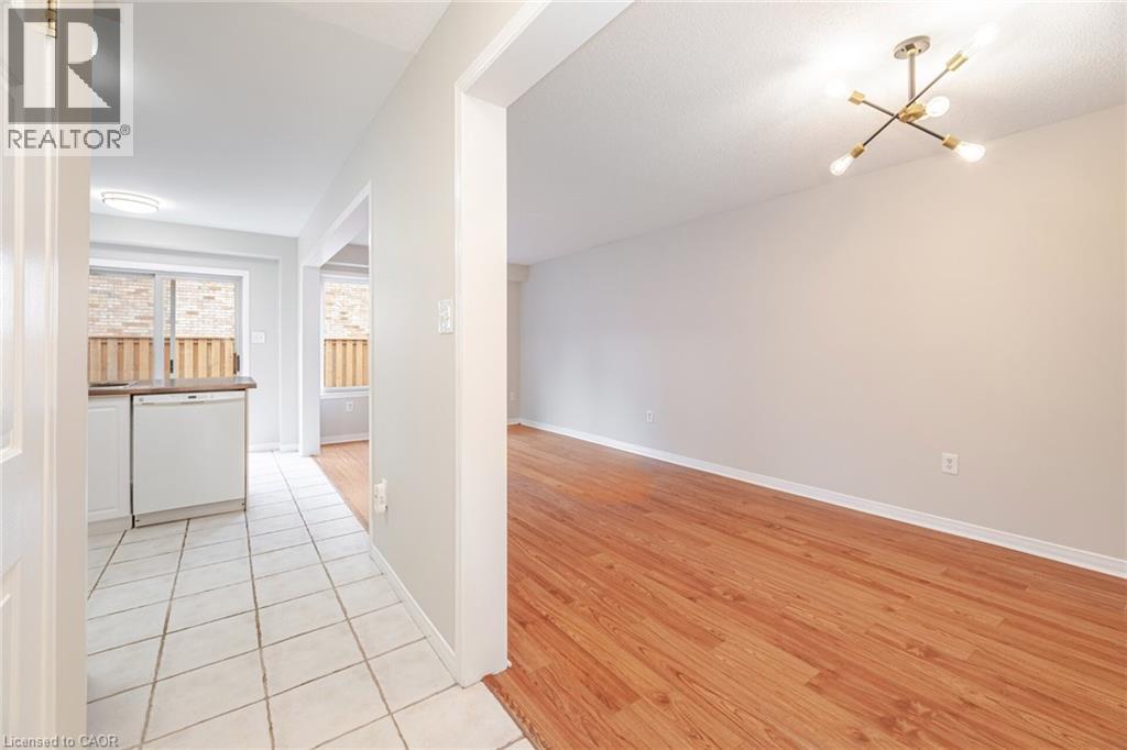 1283 Blanshard Drive Unit# 2, Burlington, Ontario  L7M 4T8 - Photo 6 - 40782649