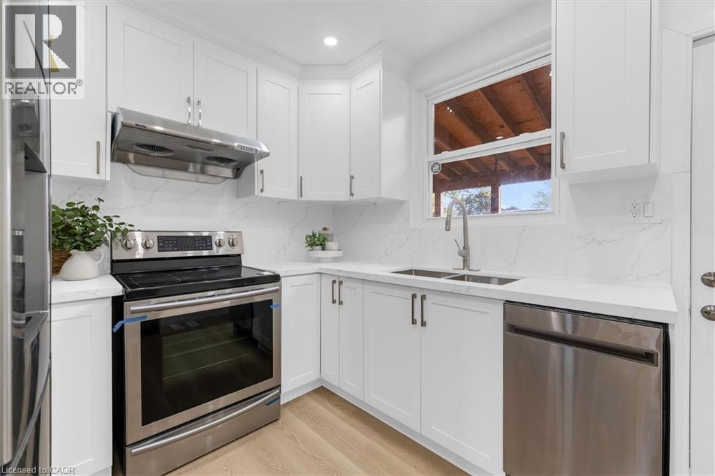 24 Eaton Place, Hamilton, Ontario  L8H 1N7 - Photo 5 - 40780545