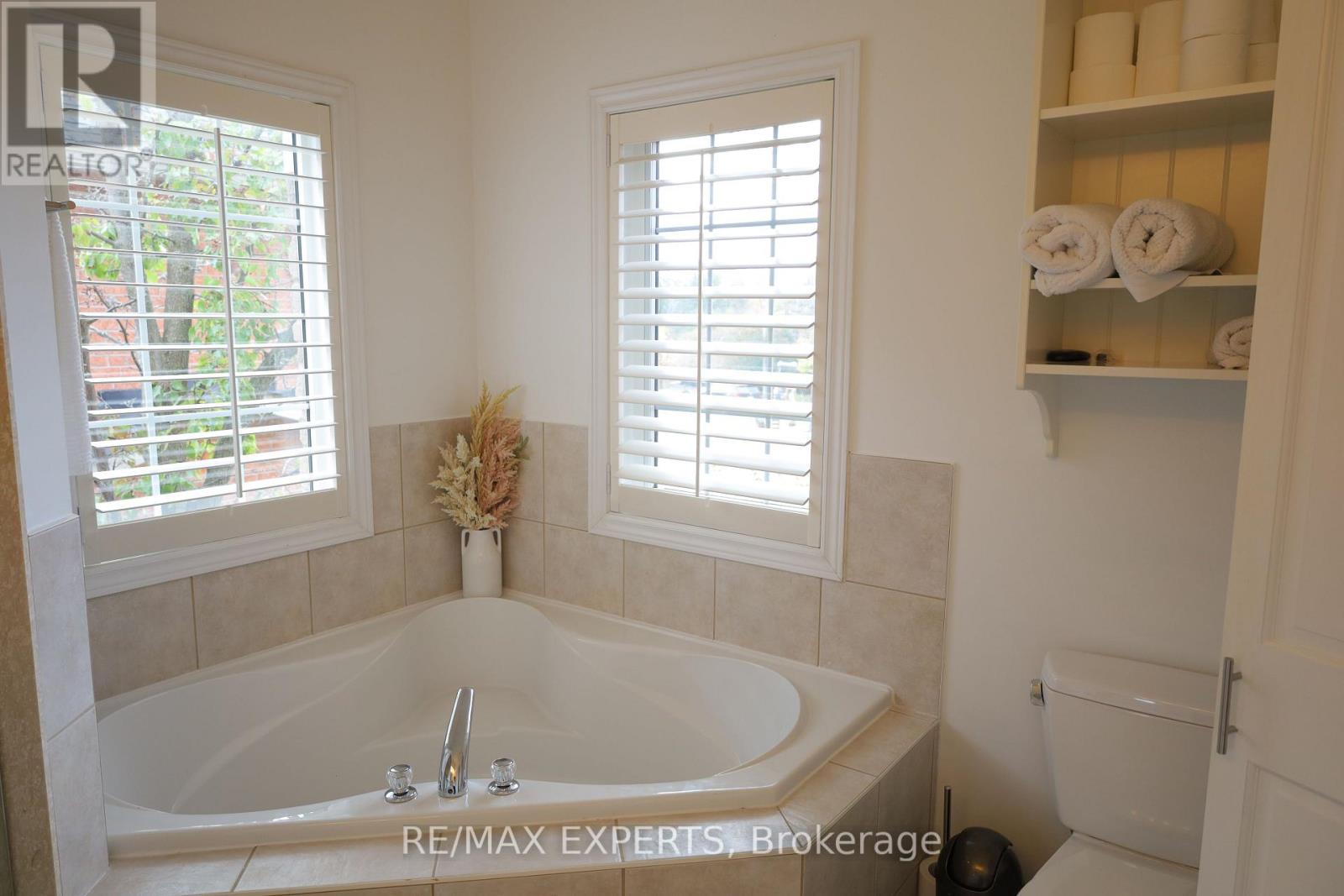 106 Castelli Court, Caledon, Ontario  L7E 2T8 - Photo 33 - W12486700