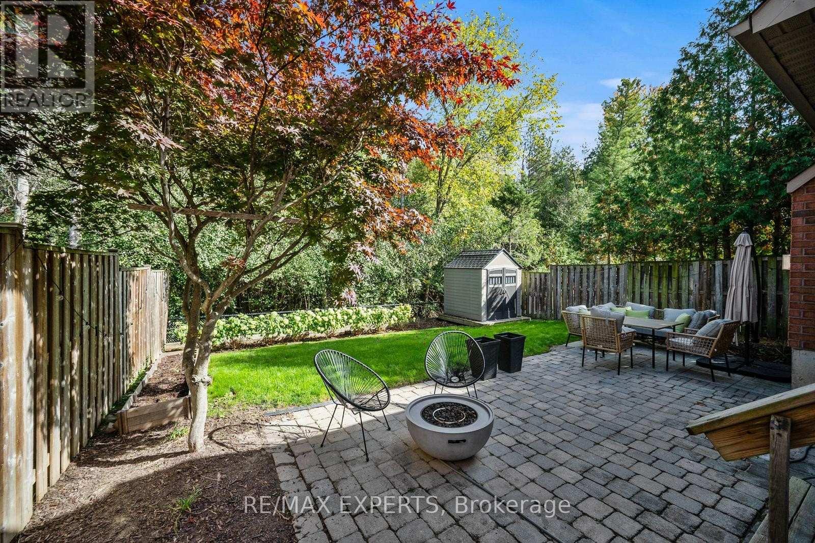 106 Castelli Court, Caledon, Ontario  L7E 2T8 - Photo 8 - W12486700