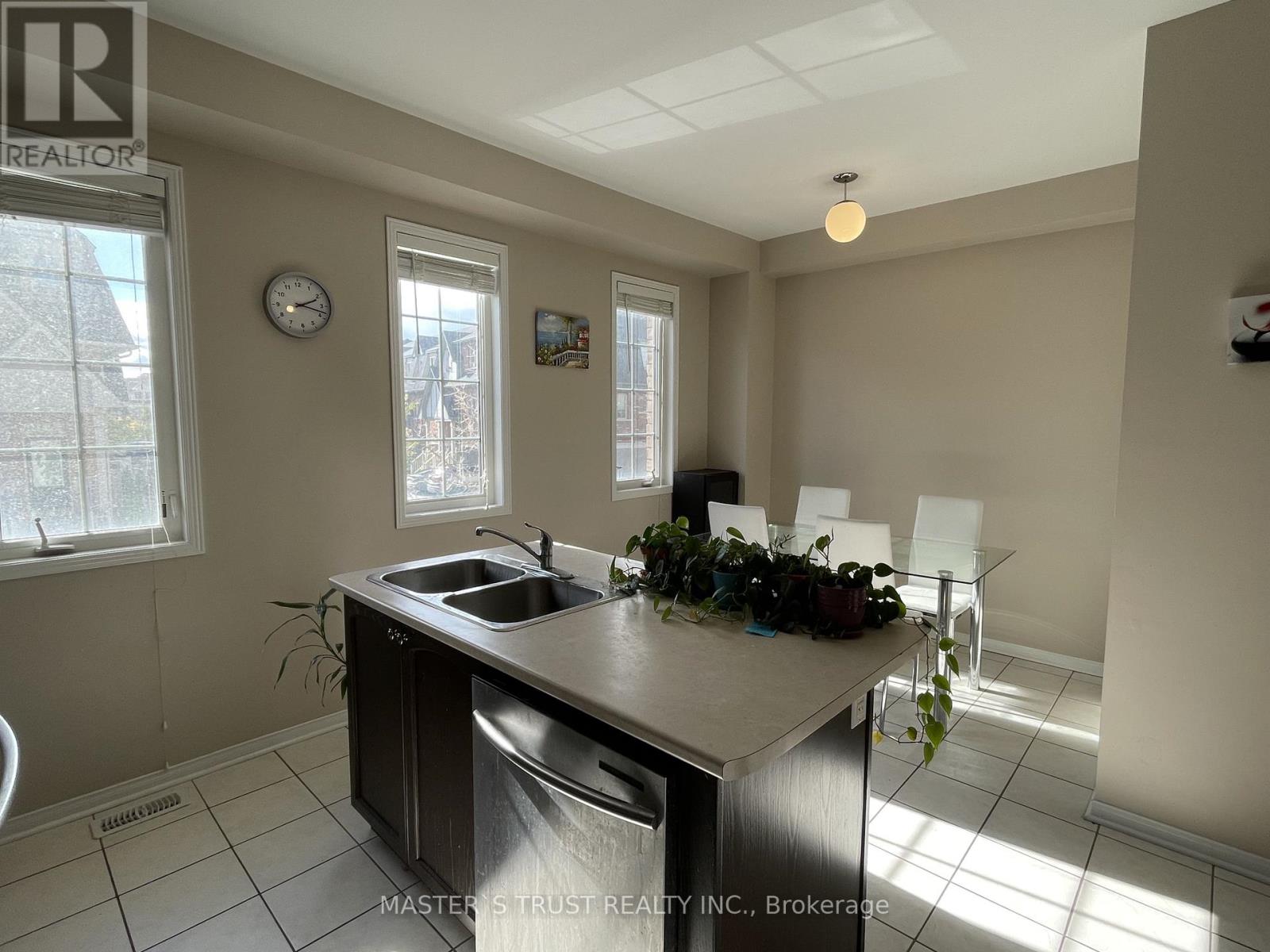 32 - 2171 Fiddlers Way, Oakville, Ontario  L6M 0R9 - Photo 7 - W12486702