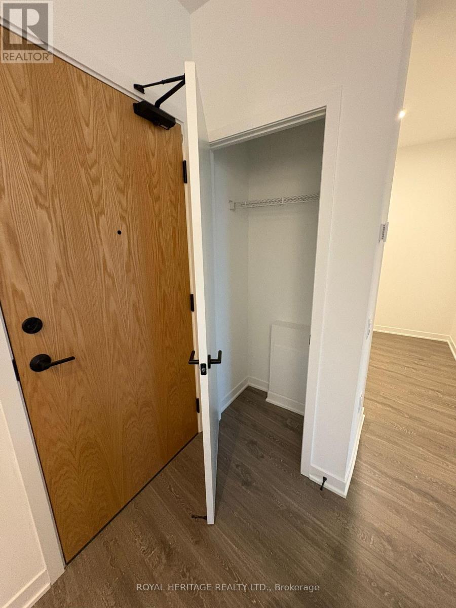 2495 Eglinton Avenue W, Mississauga, Ontario  L5M 2T2 - Photo 12 - W12486704