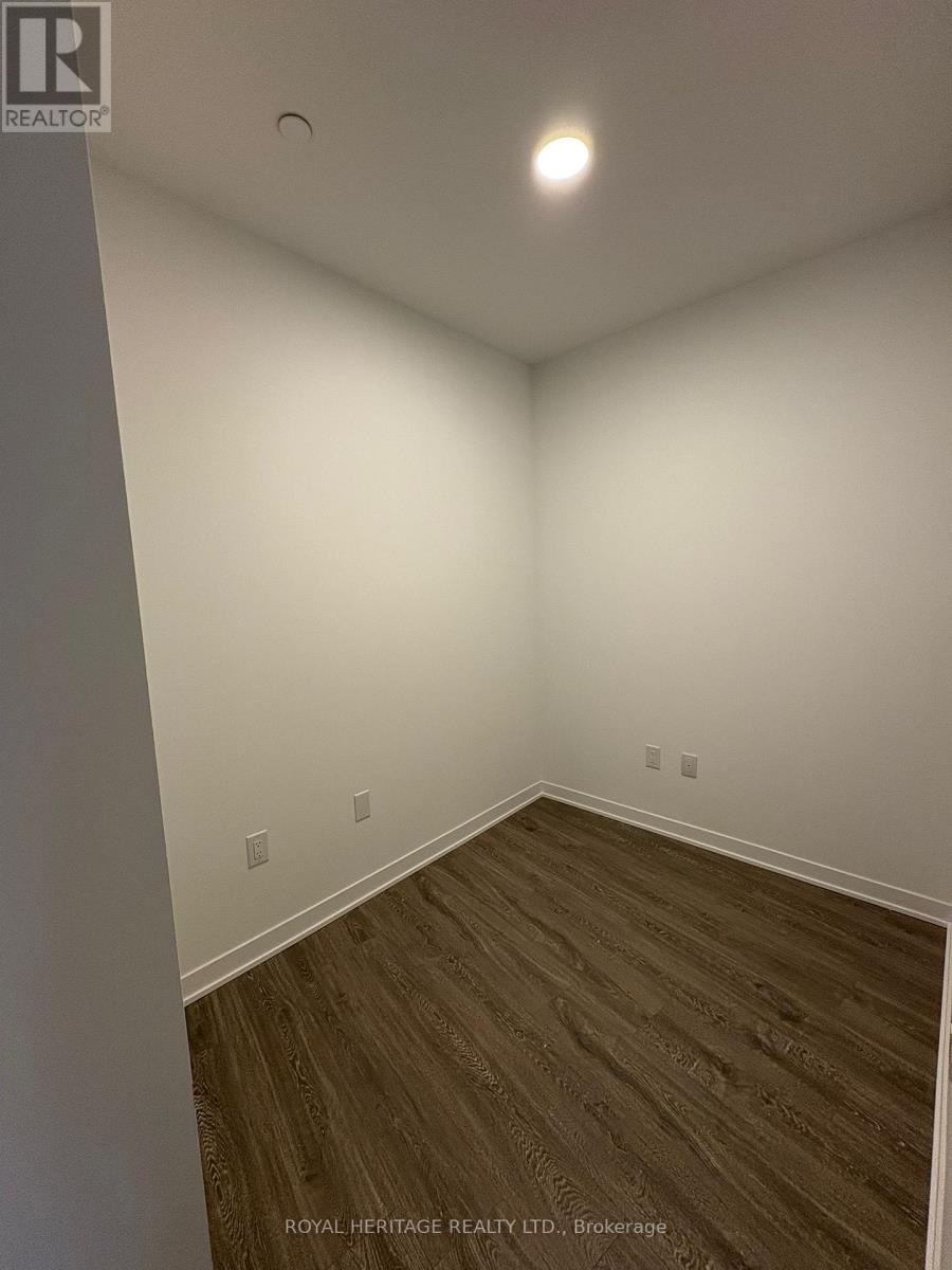 2495 Eglinton Avenue W, Mississauga, Ontario  L5M 2T2 - Photo 13 - W12486704