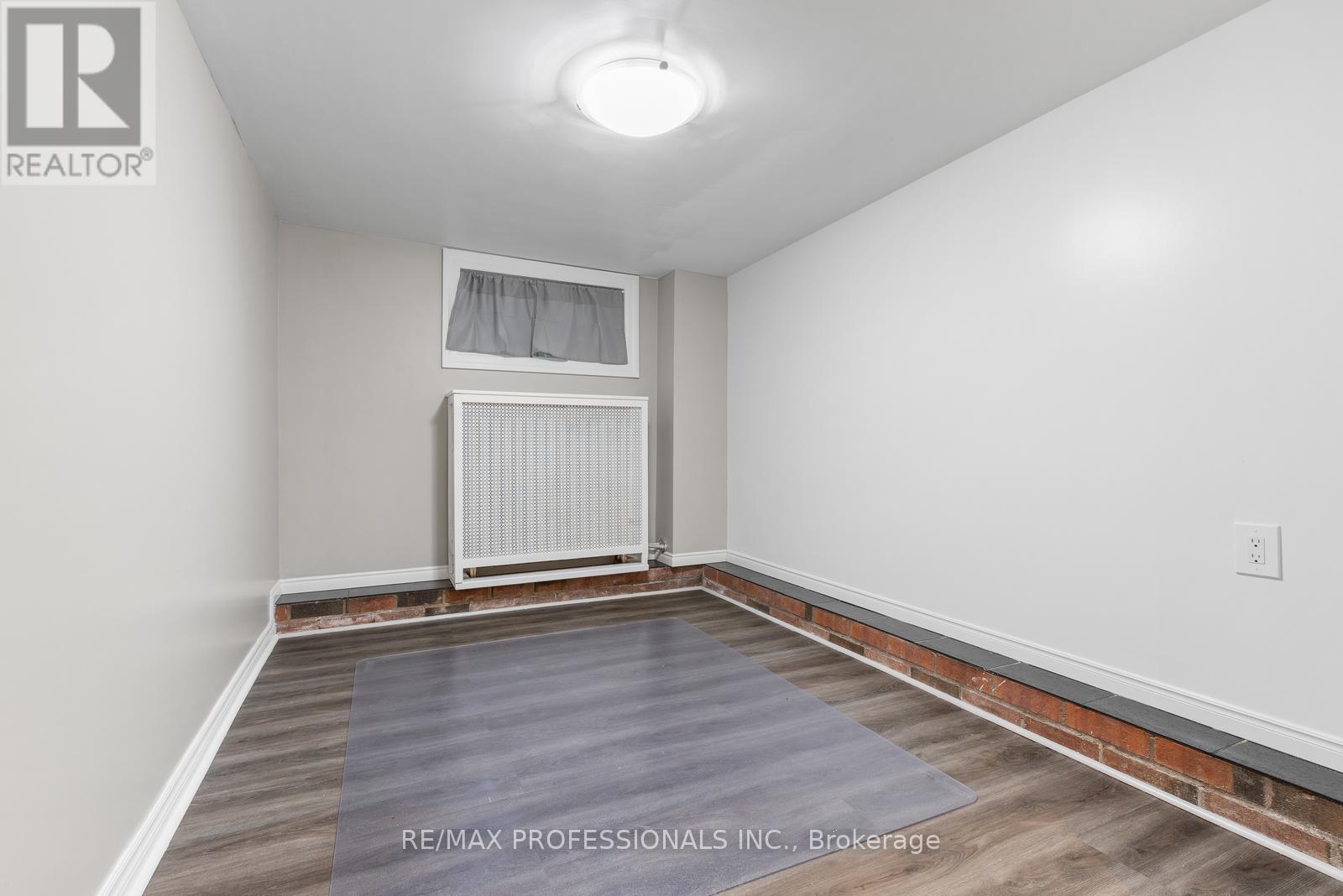 Bsmt - 62 Thirty Sixth Street, Toronto, Ontario  M8W 3L2 - Photo 13 - W12486710