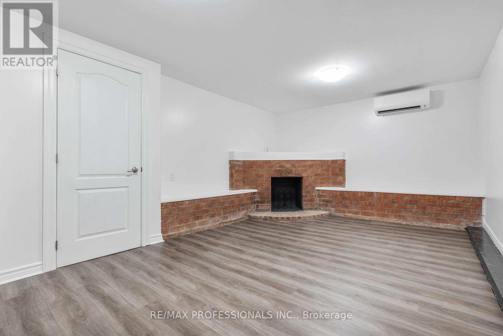 Bsmt - 62 Thirty Sixth Street, Toronto, Ontario  M8W 3L2 - Photo 16 - W12486710