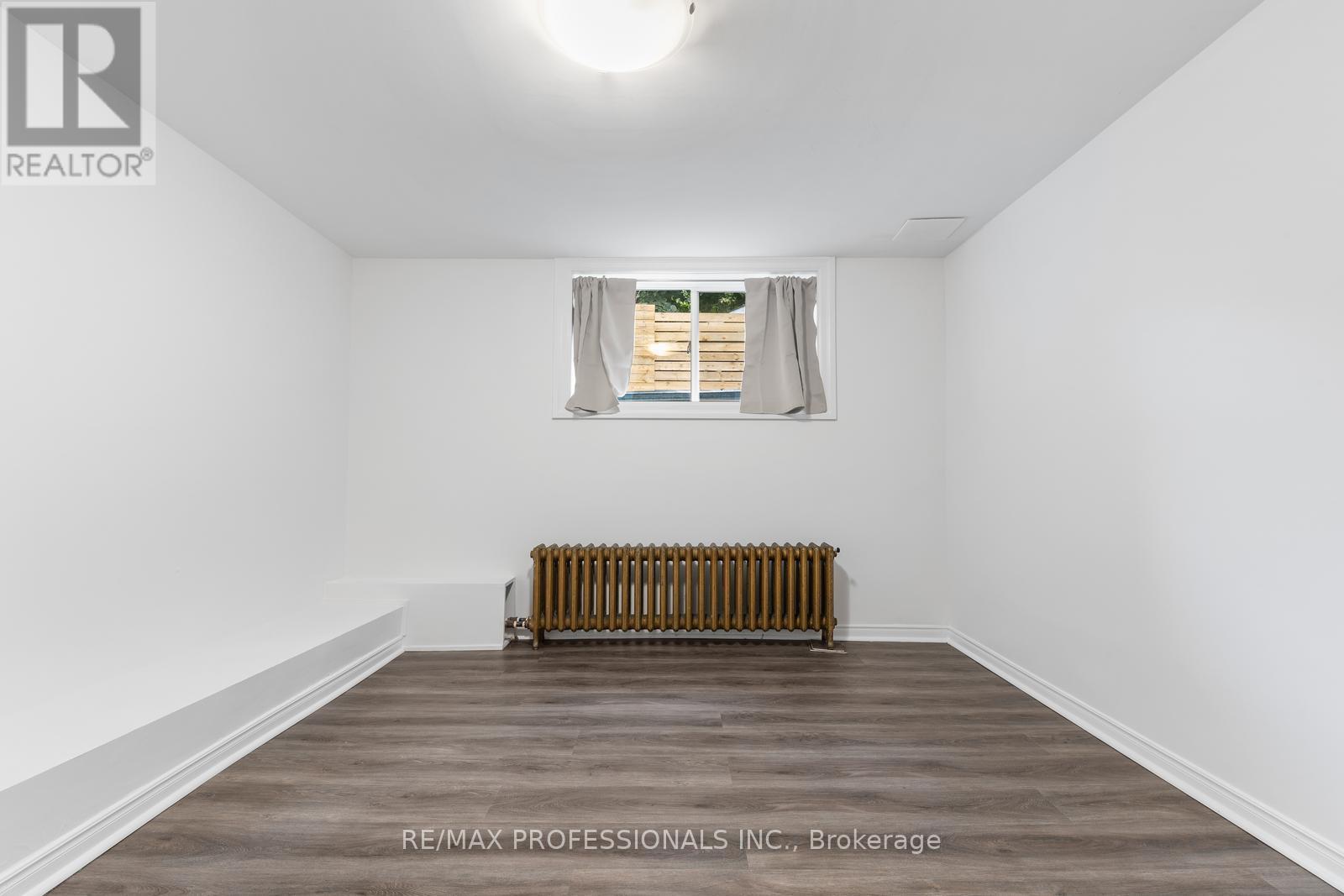 Bsmt - 62 Thirty Sixth Street, Toronto, Ontario  M8W 3L2 - Photo 19 - W12486710