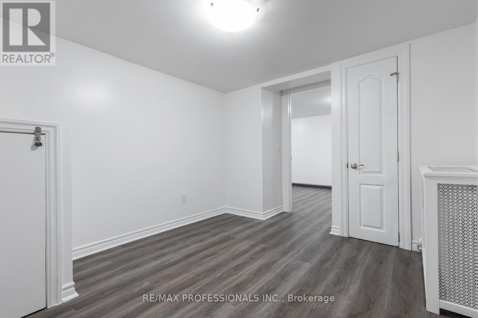 Bsmt - 62 Thirty Sixth Street, Toronto, Ontario  M8W 3L2 - Photo 21 - W12486710