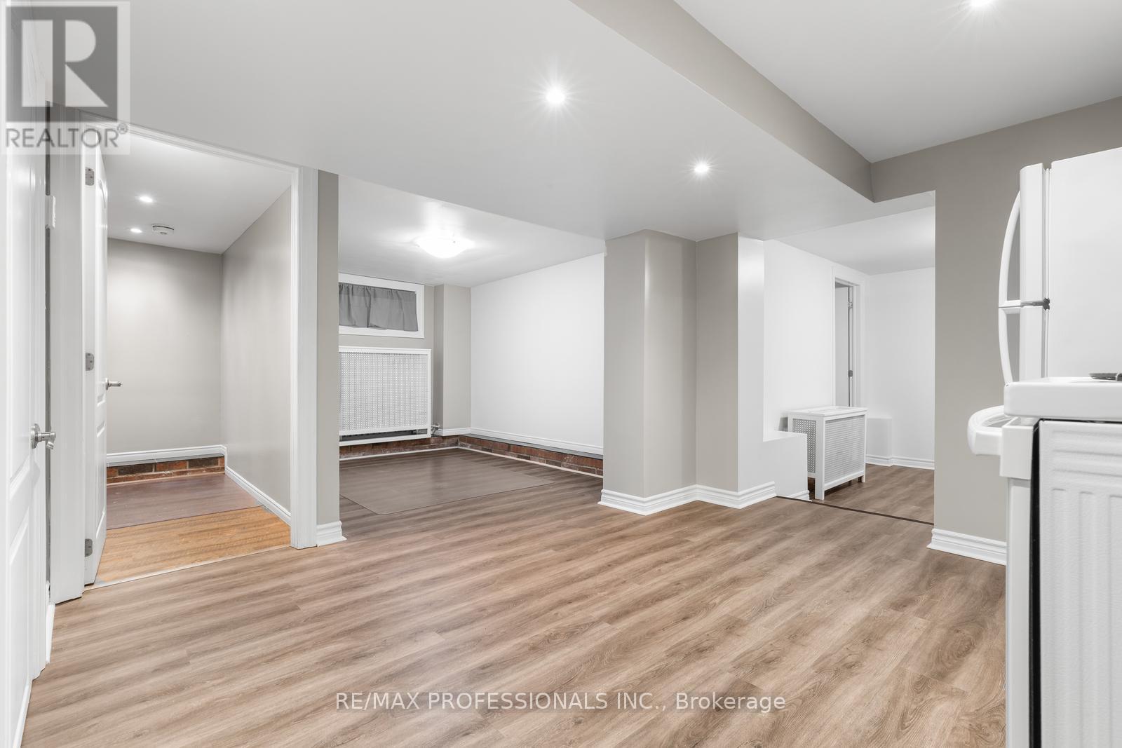 Bsmt - 62 Thirty Sixth Street, Toronto, Ontario  M8W 3L2 - Photo 9 - W12486710