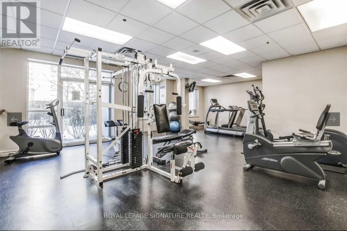 502 - 17 Michael Power Place, Toronto, Ontario  M9A 5G5 - Photo 5 - W12486711