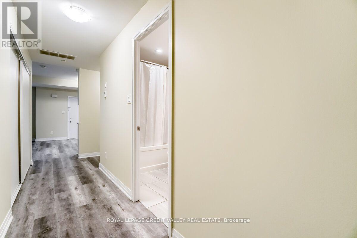 09 - 670 Atwater Avenue, Mississauga, Ontario  L5G 4K7 - Photo 7 - W12486722