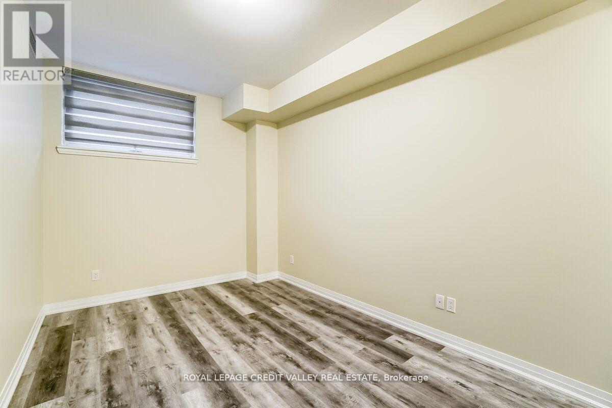 09 - 670 Atwater Avenue, Mississauga, Ontario  L5G 4K7 - Photo 9 - W12486722