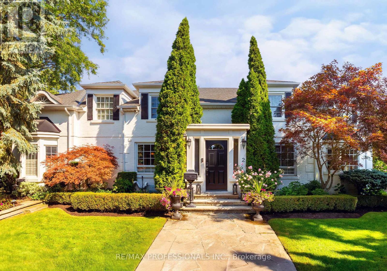 2 Canterbury Road, Toronto, Ontario  M9A 2X7 - Photo 2 - W12486733