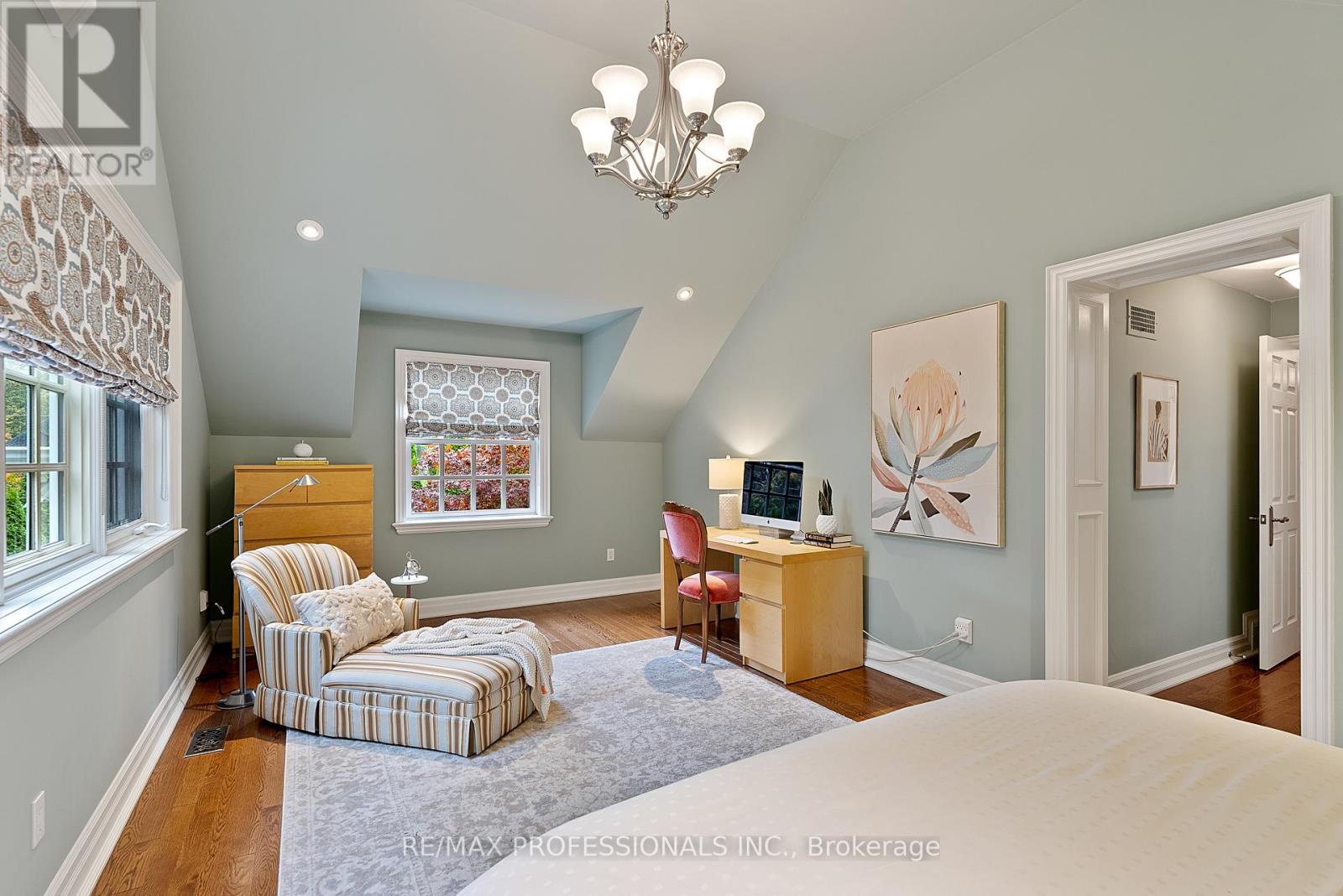 2 Canterbury Road, Toronto, Ontario  M9A 2X7 - Photo 26 - W12486733