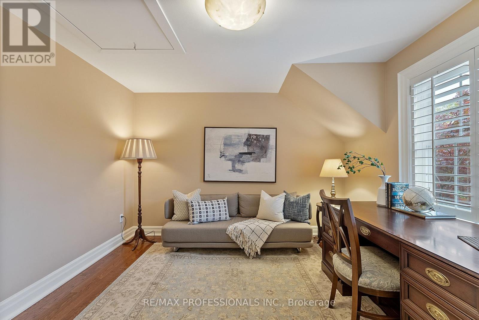 2 Canterbury Road, Toronto, Ontario  M9A 2X7 - Photo 29 - W12486733