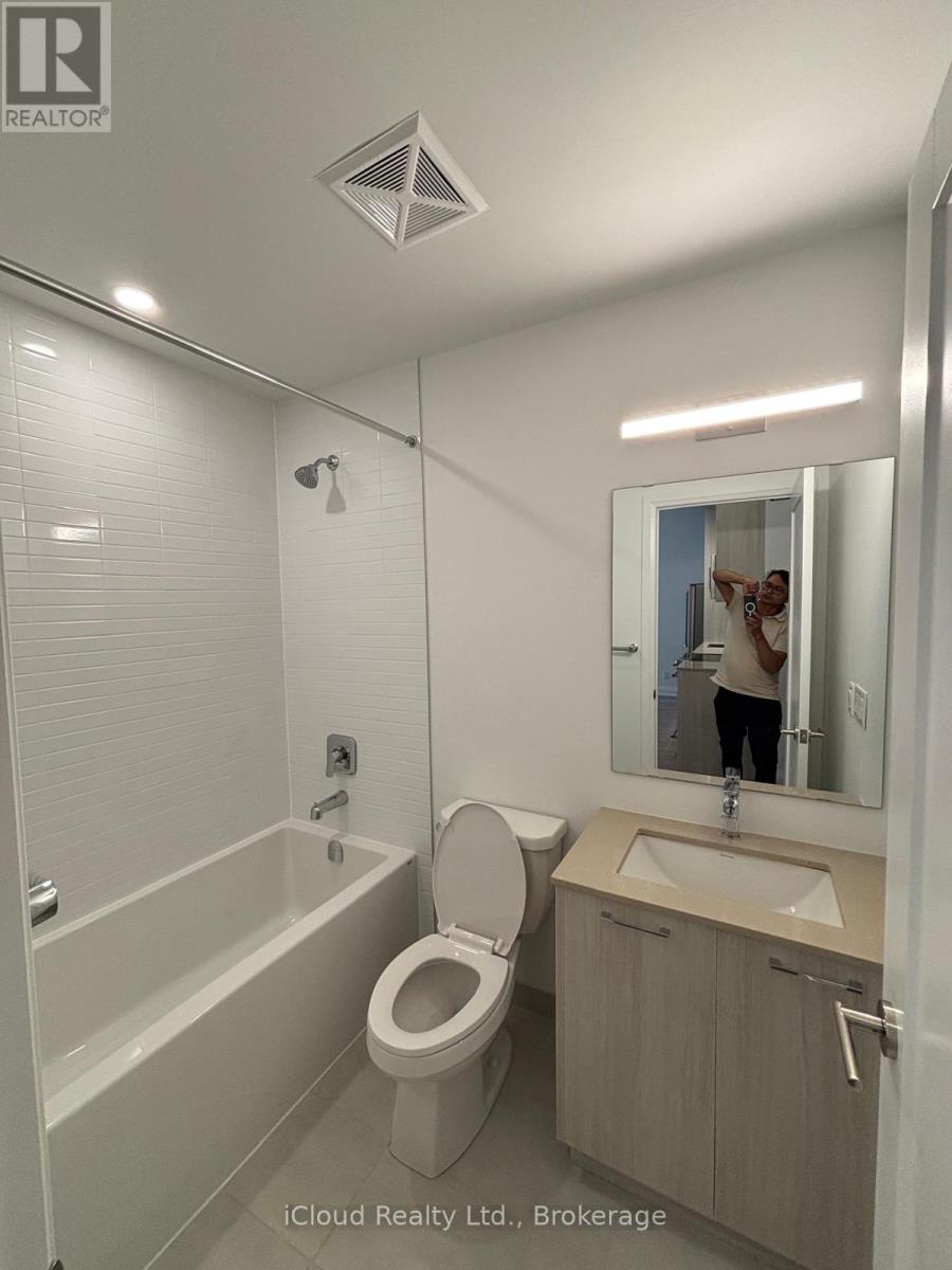 112 - 3250 Carding Mill Trail, Oakville, Ontario  L6M 1L3 - Photo 11 - W12486741