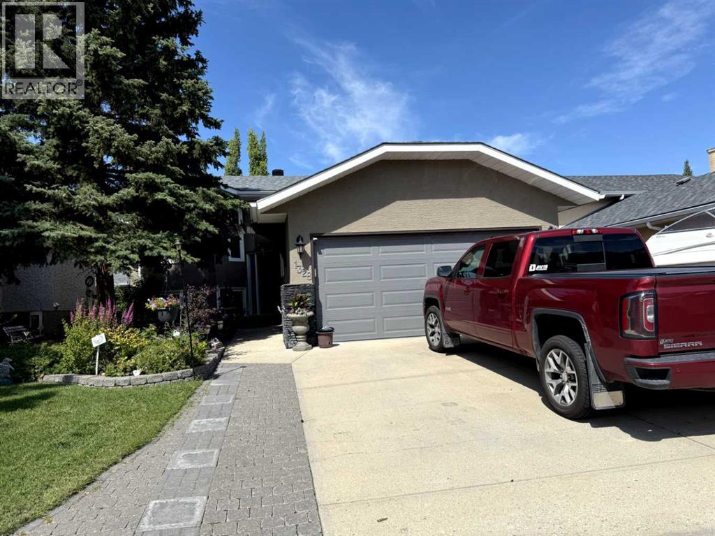 1328 Meadowbrook Drive Se, Airdrie, Alberta  T4A 2A3 - Photo 2 - A2248311