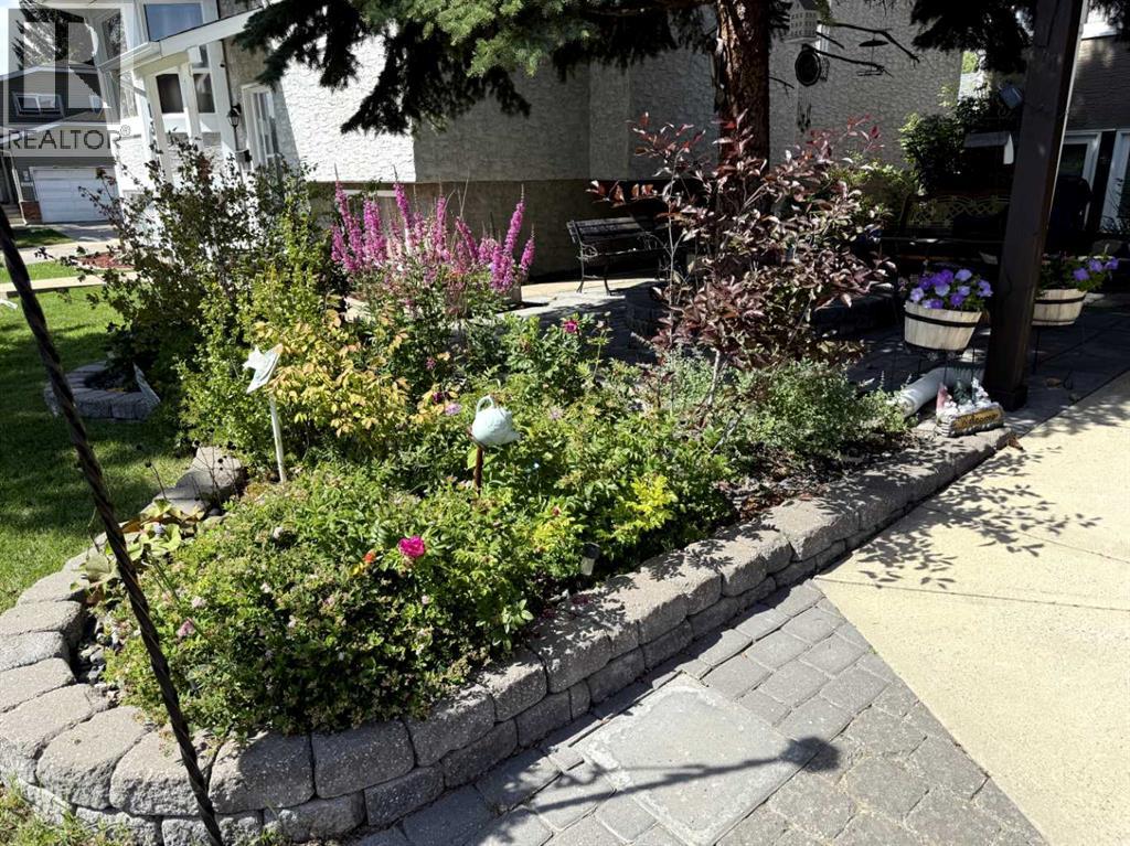 1328 Meadowbrook Drive Se, Airdrie, Alberta  T4A 2A3 - Photo 4 - A2248311