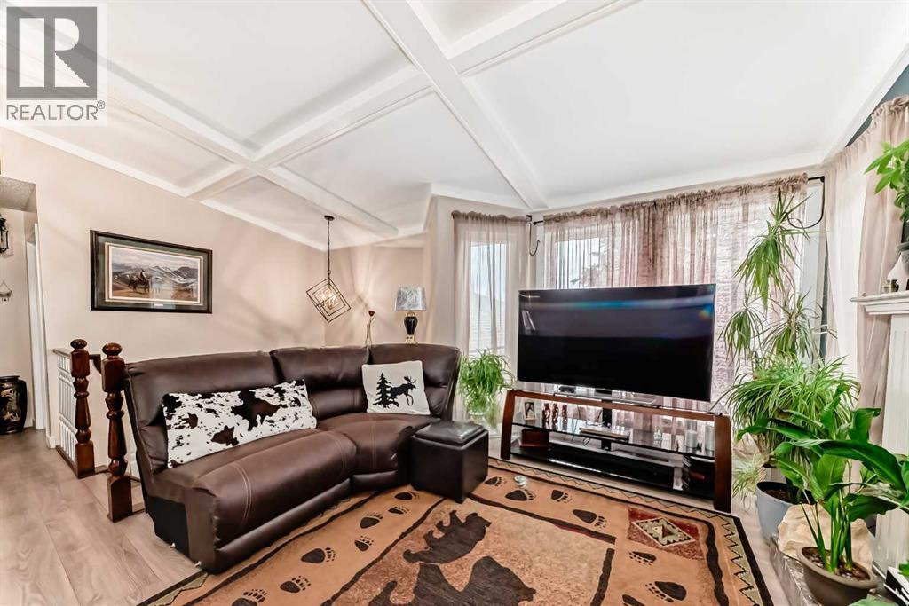 1328 Meadowbrook Drive Se, Airdrie, Alberta  T4A 2A3 - Photo 18 - A2248311