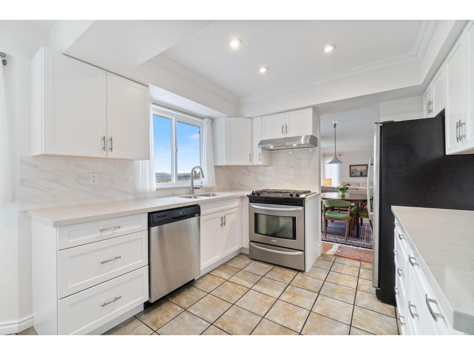 36034 Southridge Place, Abbotsford, British Columbia  V2S 4N4 - Photo 10 - R3062163