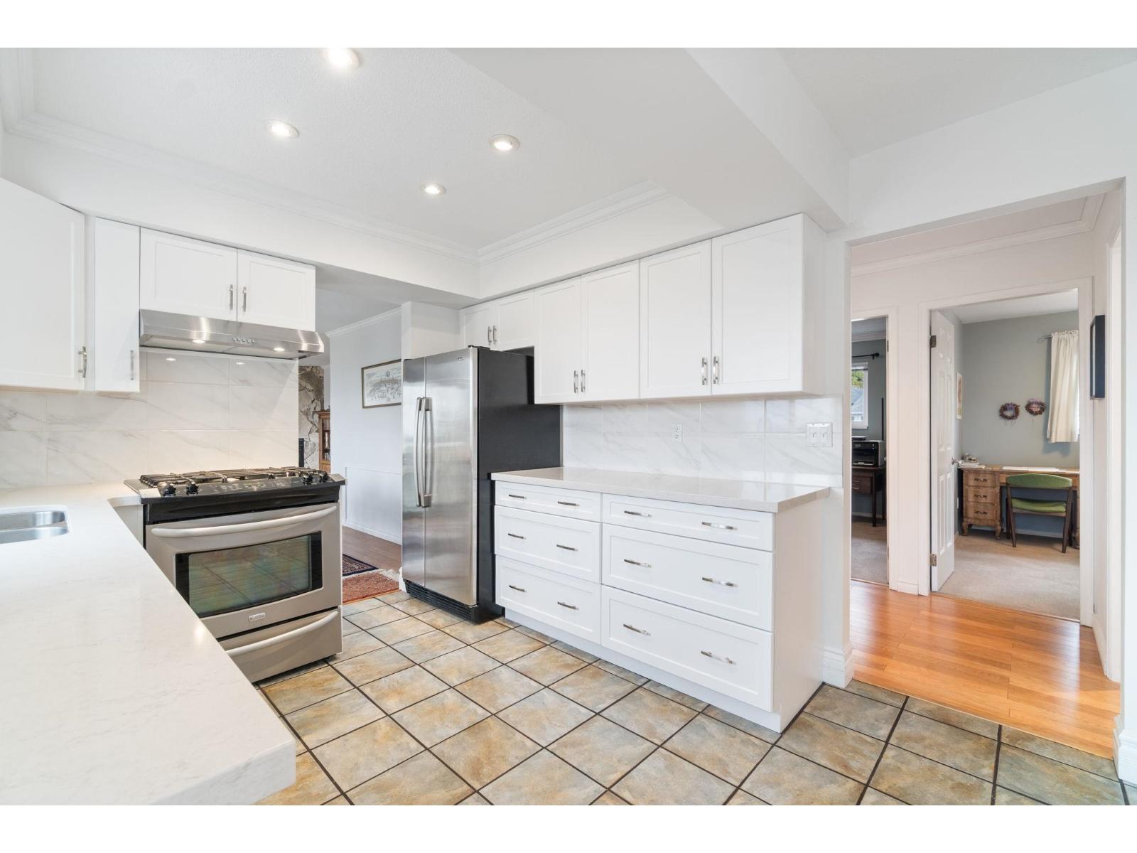 36034 Southridge Place, Abbotsford, British Columbia  V2S 4N4 - Photo 9 - R3062163