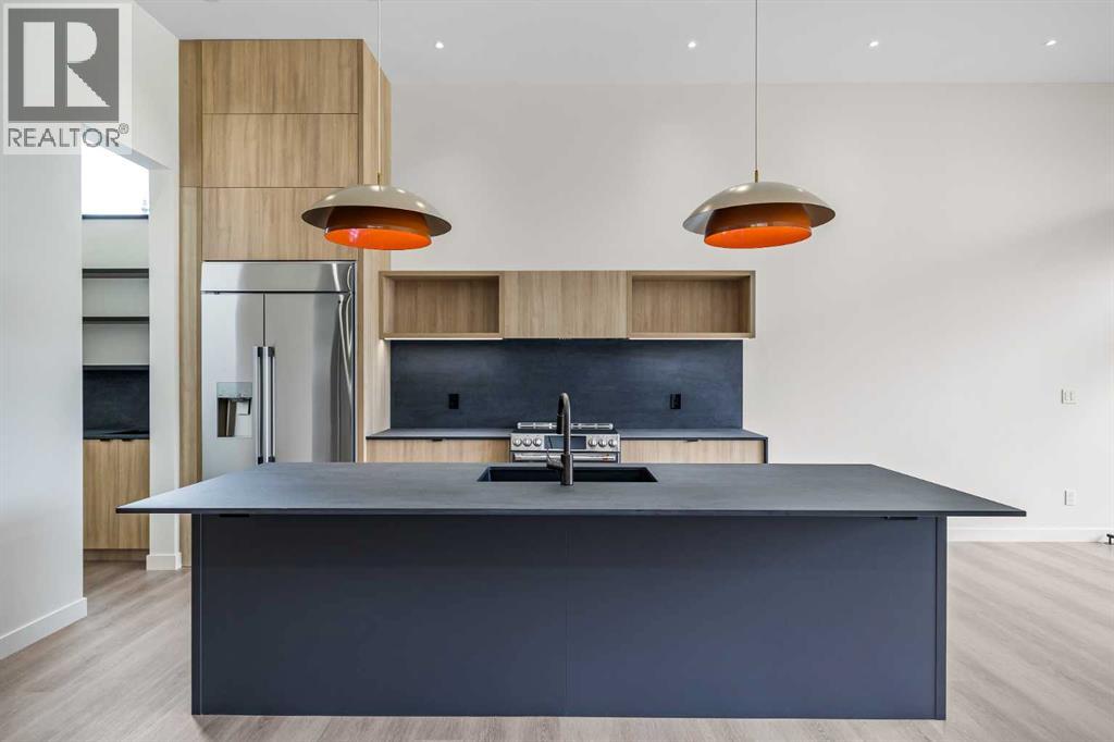 3d Willow Crescent Sw, Calgary, Alberta  T3C 3B8 - Photo 7 - A2261041