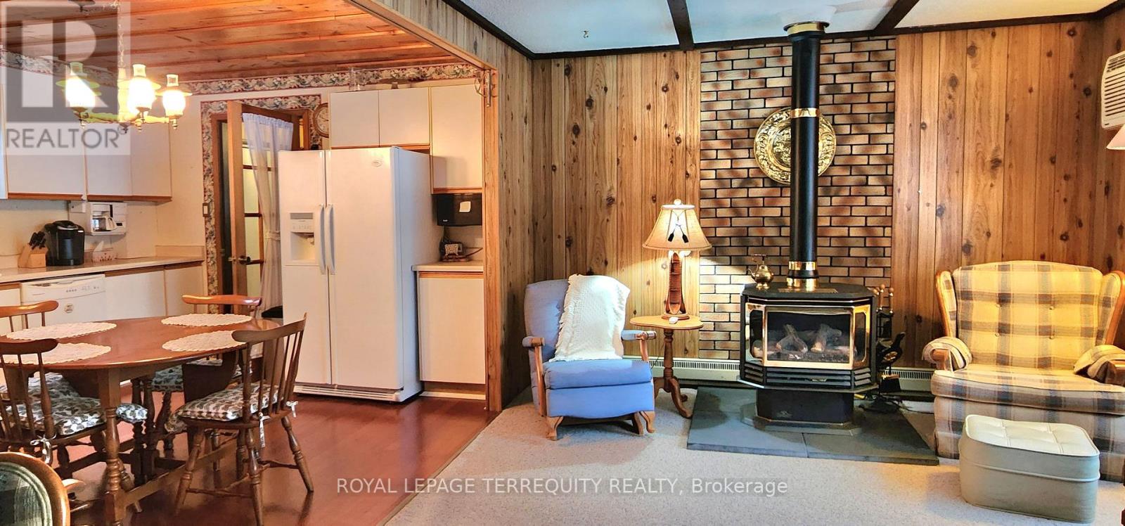 117 Clifford Drive, Kawartha Lakes, Ontario  K0M 1L0 - Photo 11 - X12486719