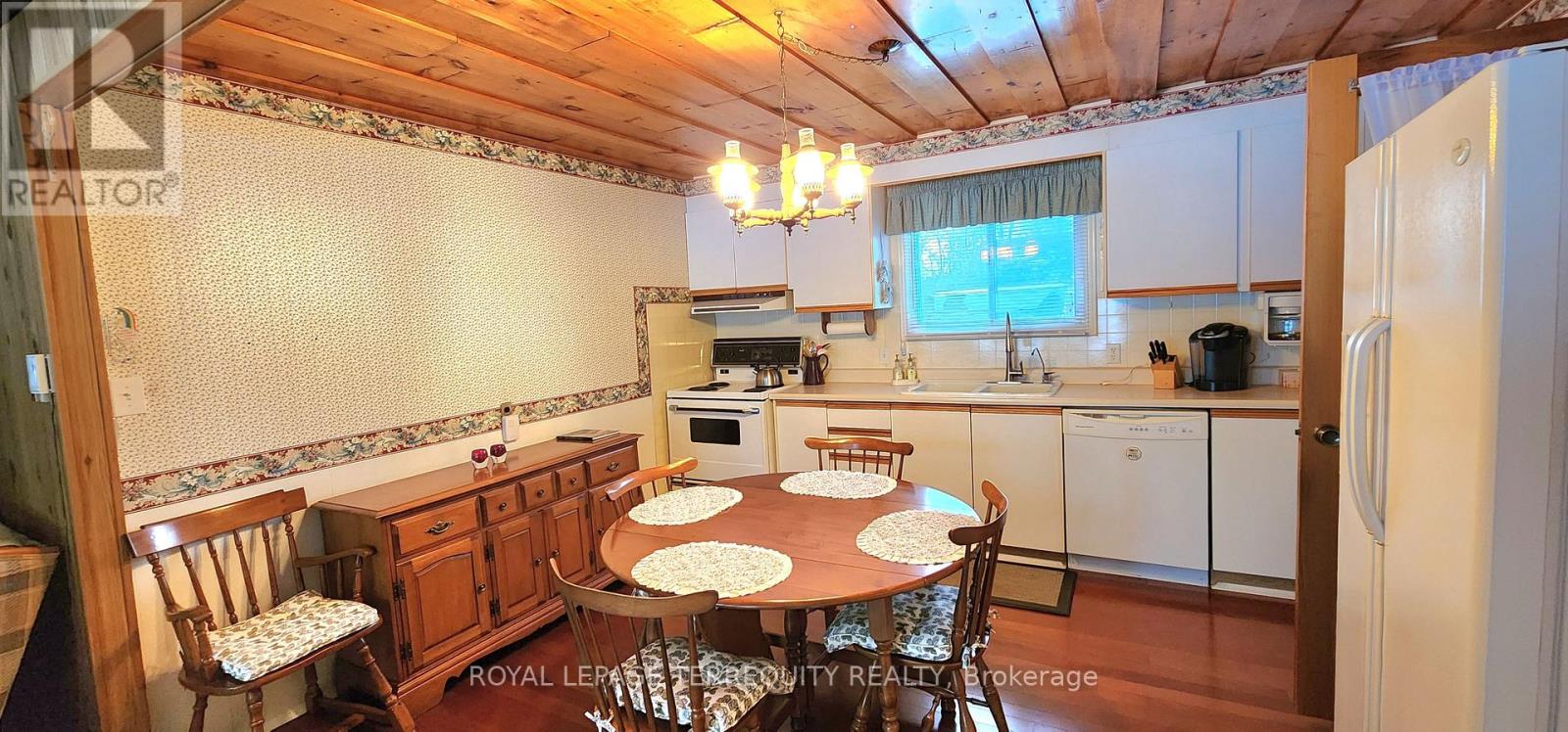 117 Clifford Drive, Kawartha Lakes, Ontario  K0M 1L0 - Photo 12 - X12486719