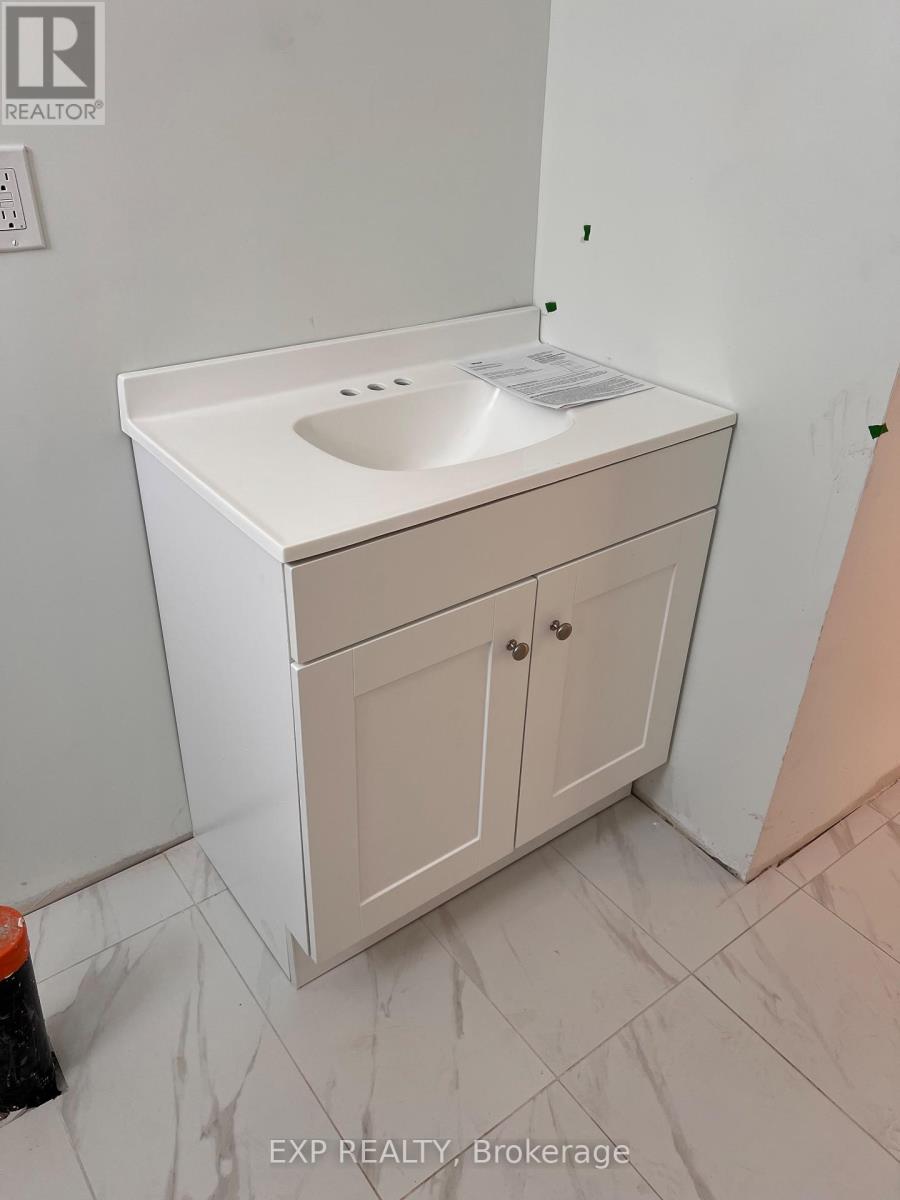 2 - 75 Holland Avenue, Ottawa, Ontario  K1Y 0X9 - Photo 14 - X12486745