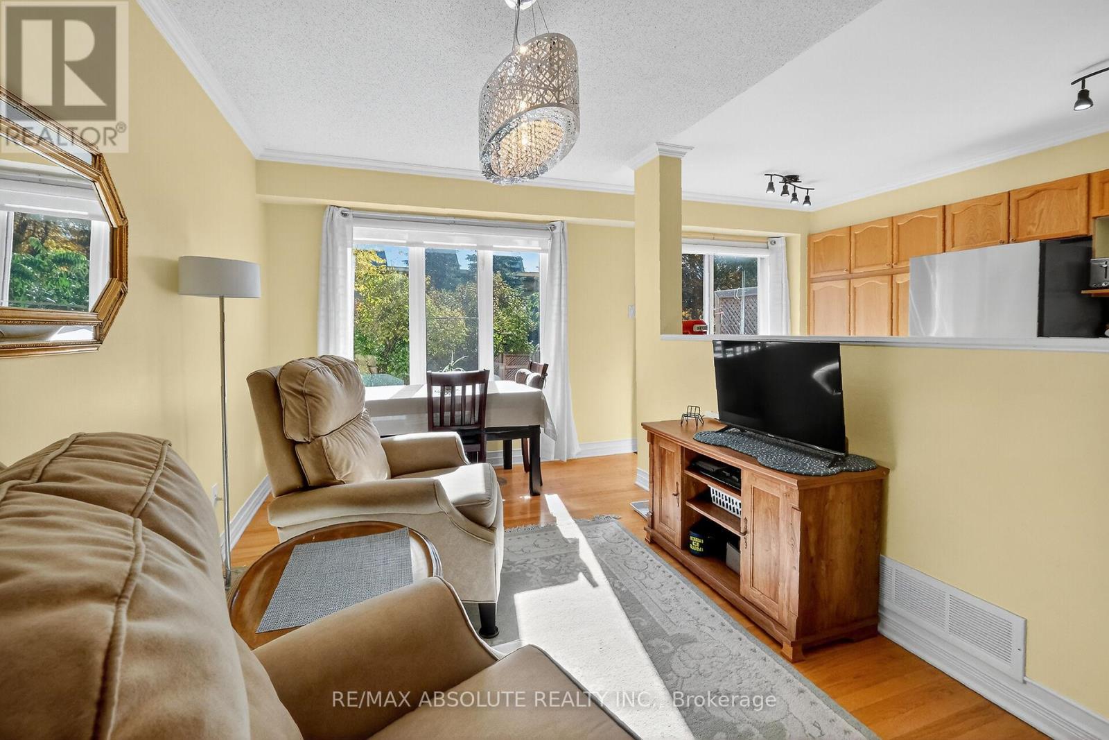 42 College Circle, Ottawa, Ontario  K1K 4R8 - Photo 10 - X12486755