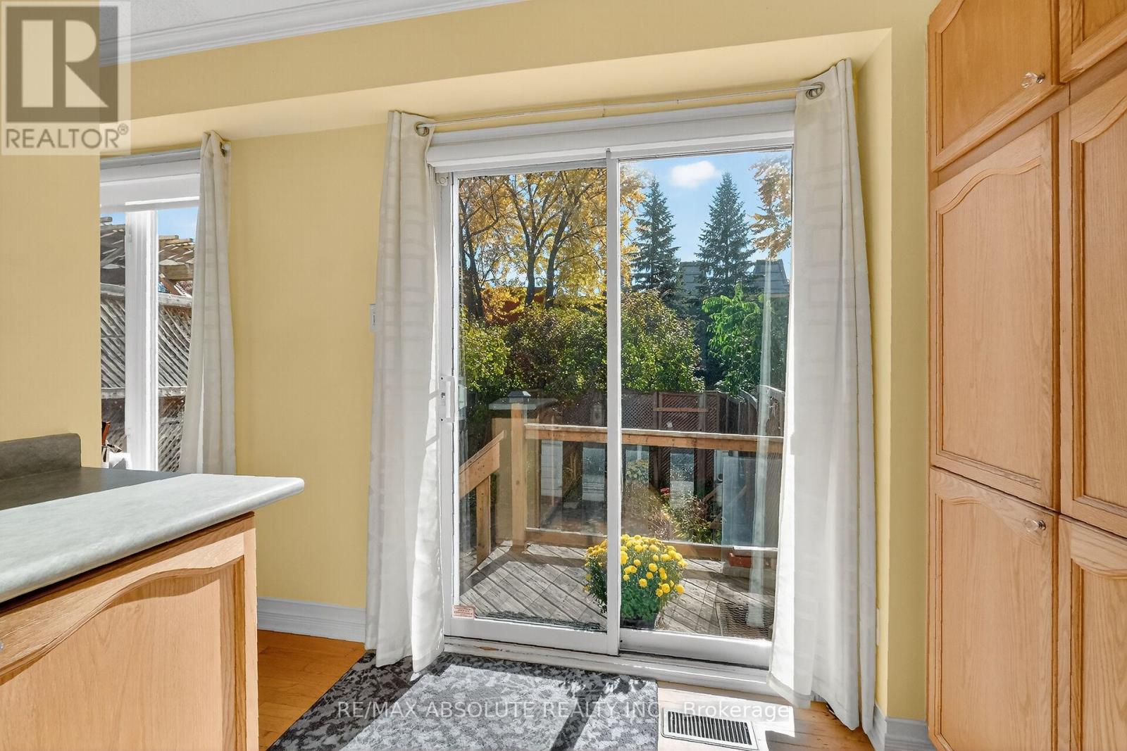 42 College Circle, Ottawa, Ontario  K1K 4R8 - Photo 22 - X12486755