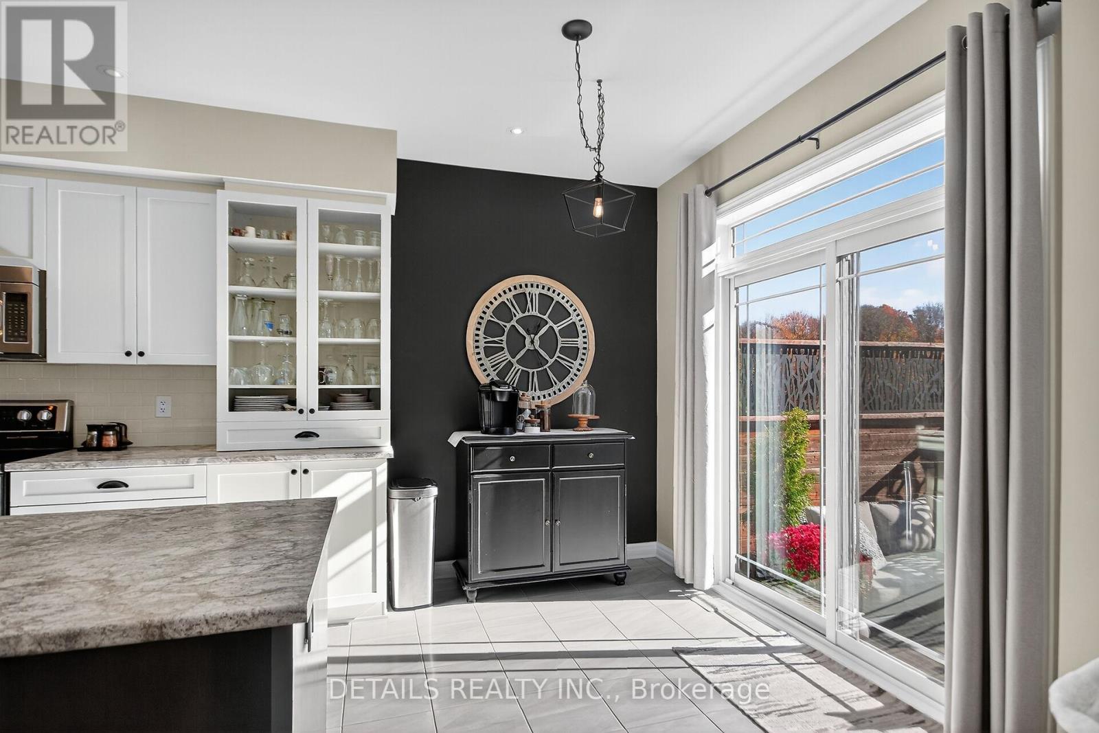 828 Cologne Street, Russell, Ontario  K0A 1W0 - Photo 16 - X12486760