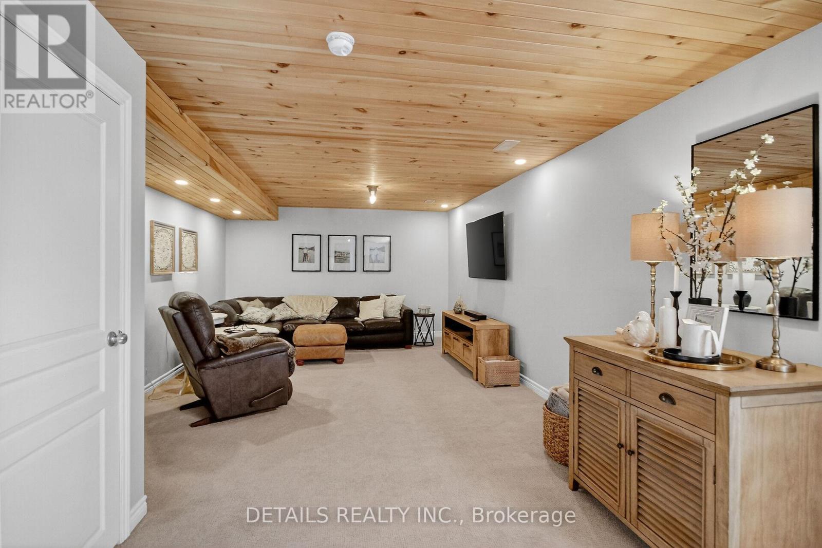 828 Cologne Street, Russell, Ontario  K0A 1W0 - Photo 28 - X12486760