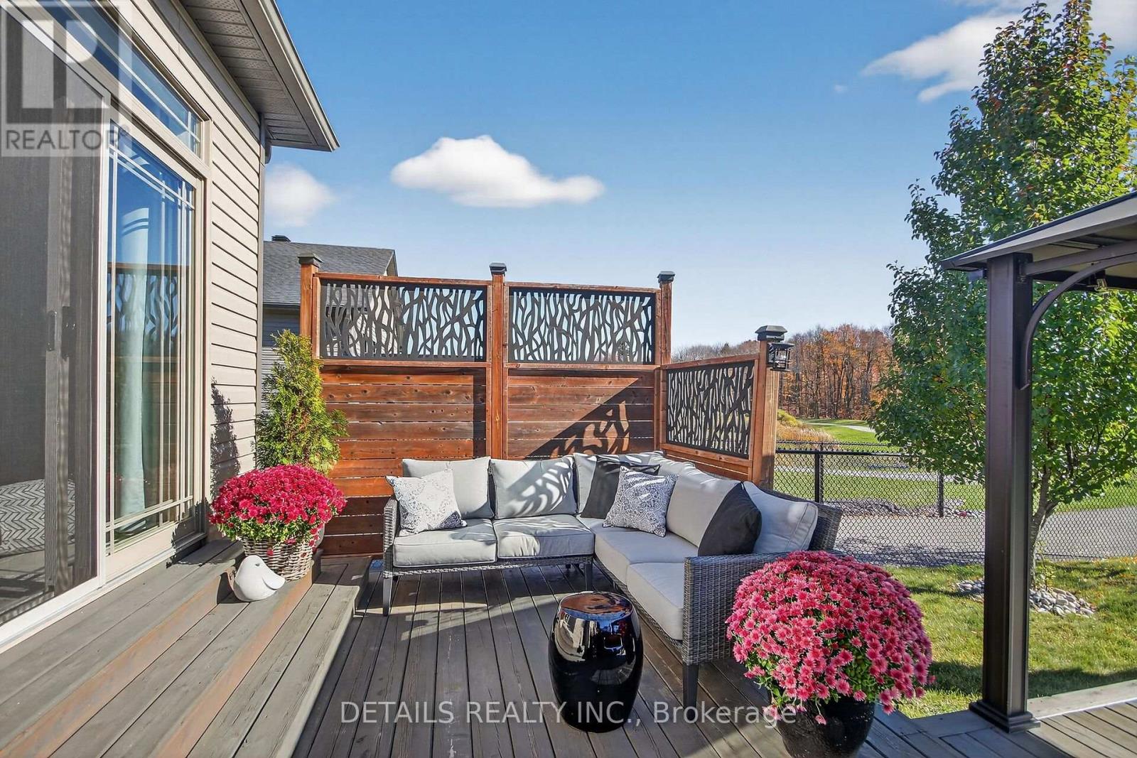 828 Cologne Street, Russell, Ontario  K0A 1W0 - Photo 41 - X12486760