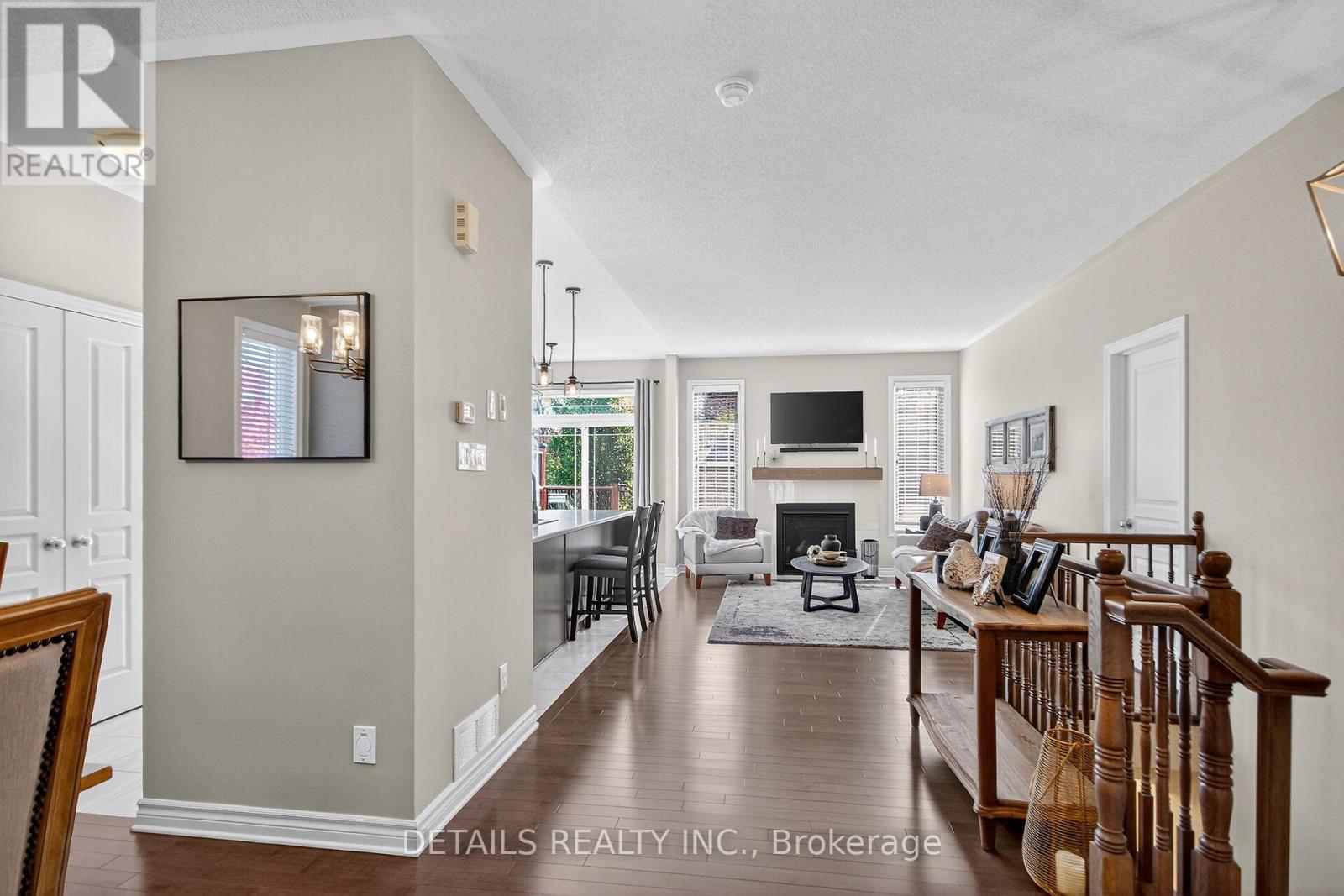 828 Cologne Street, Russell, Ontario  K0A 1W0 - Photo 5 - X12486760