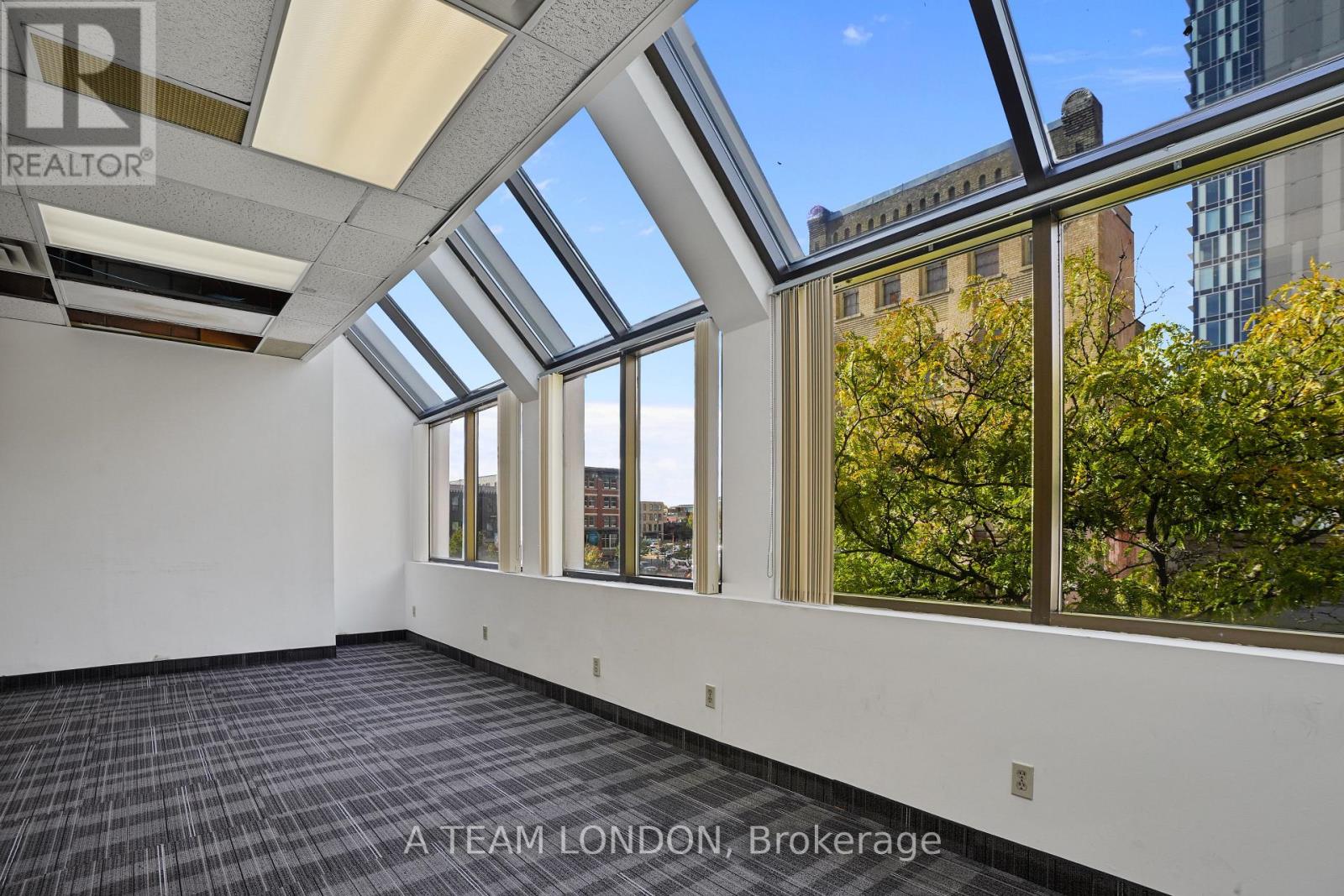 392-396 Clarence Street, London East, Ontario  N6A 3M6 - Photo 27 - X12486746