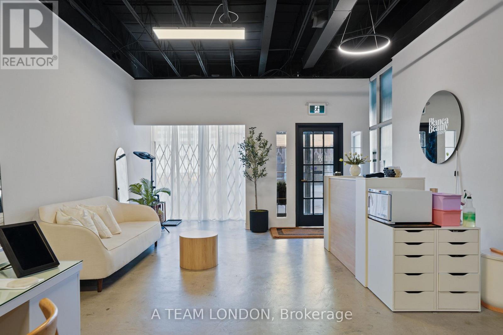 392-396 Clarence Street, London East, Ontario  N6A 3M6 - Photo 5 - X12486746