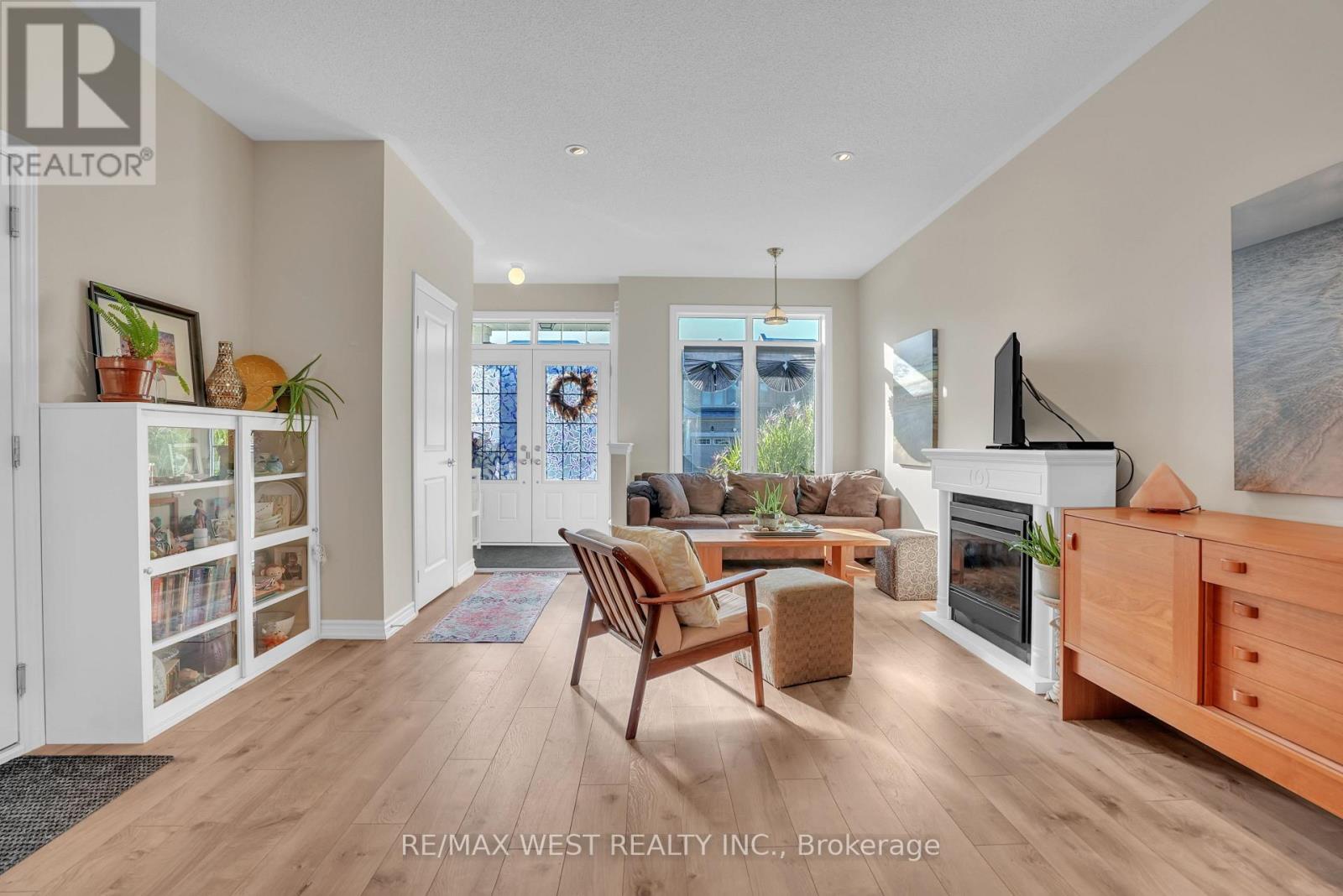 22 Bianca Crescent, Wasaga Beach, Ontario  L9Z 0H7 - Photo 6 - S12486681