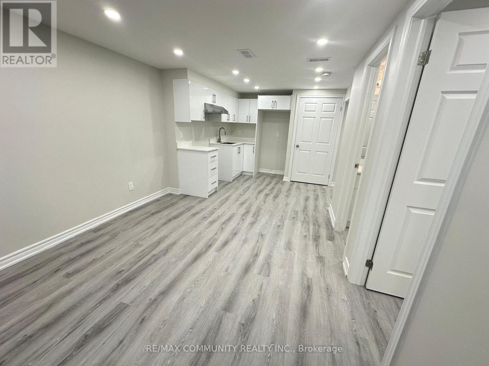 Basement - 46 Delambray Street, Brampton, Ontario  L6R 0W2 - Photo 7 - W12486158