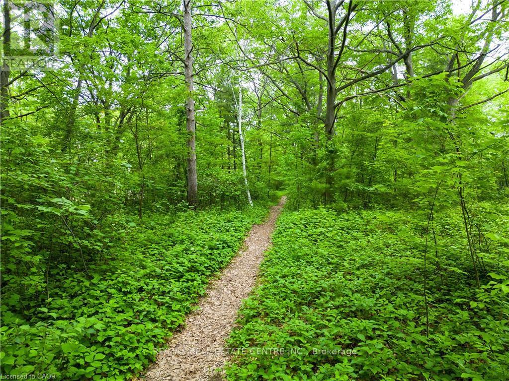 42 5th Lane, Wasaga Beach, Ontario  L0L 2P0 - Photo 21 - S12486586