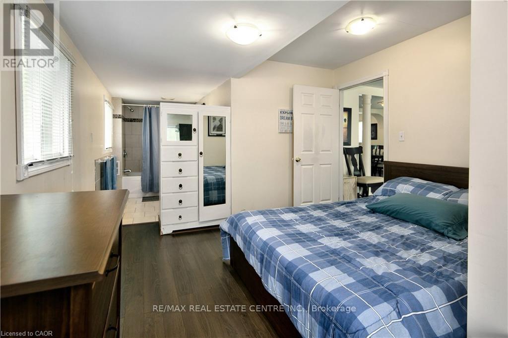 42 5th Lane, Wasaga Beach, Ontario  L0L 2P0 - Photo 15 - S12486586