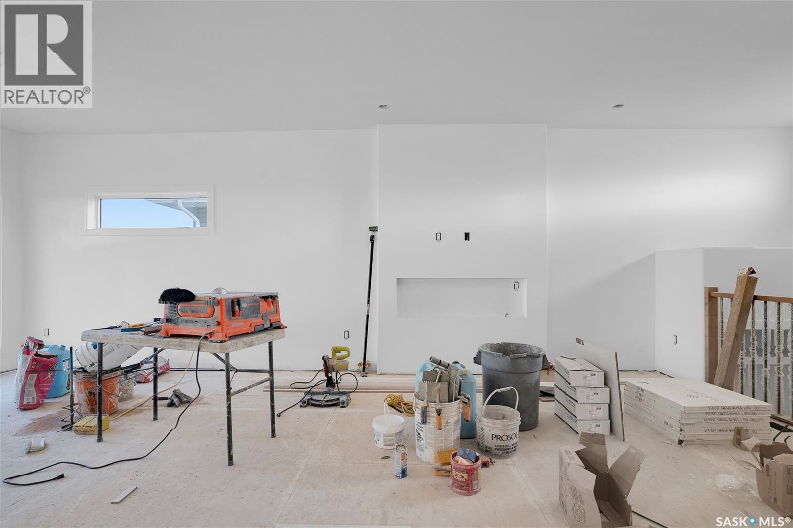 608 Ballesteros Crescent, Warman, Saskatchewan  S0K 4S4 - Photo 4 - SK016536