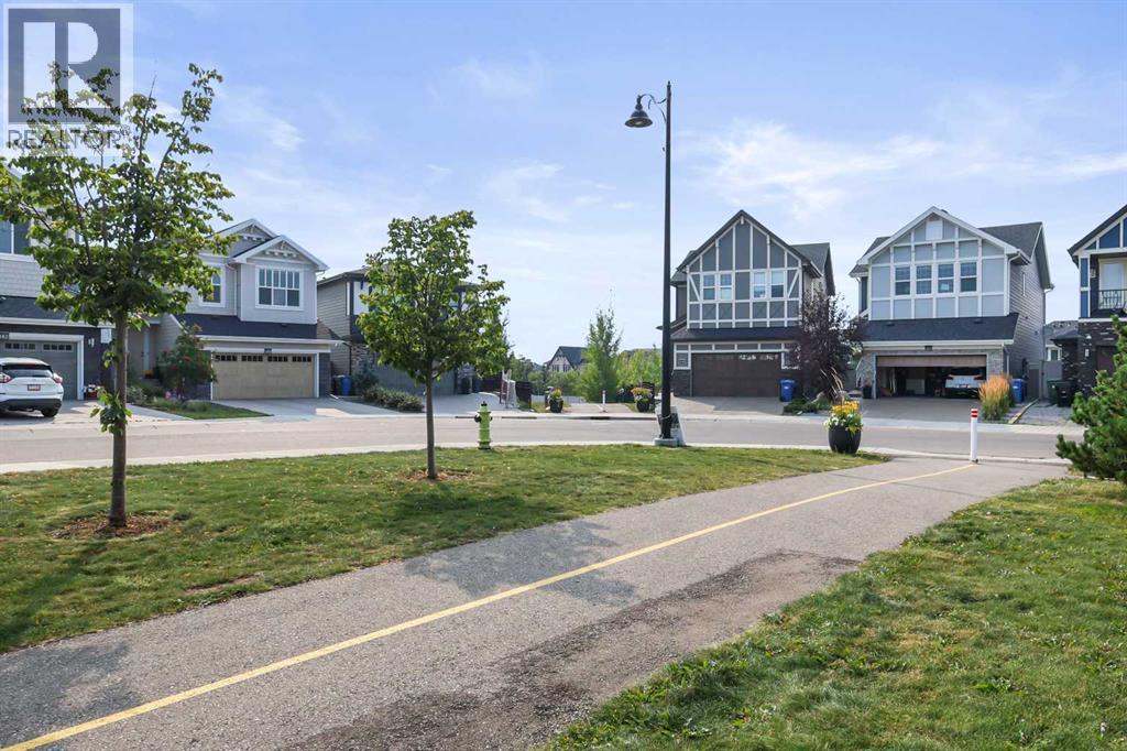 186 West Grove Point Sw, Calgary, Alberta  T3H 1Y7 - Photo 3 - A2260750