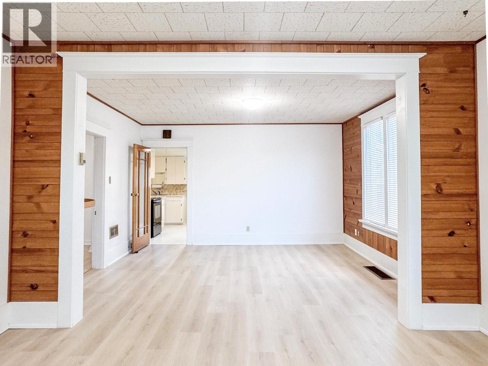 123 9th Avenue S, Cranbrook, British Columbia  V1C 2M1 - Photo 7 - 10366917